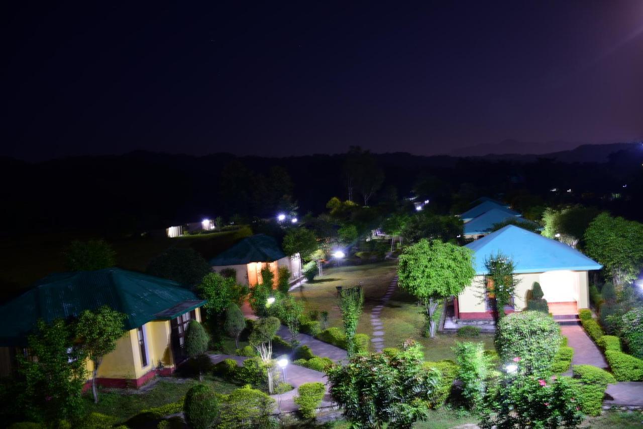 Tusk and Roar Corbett Resort Dhela Exteriör bild