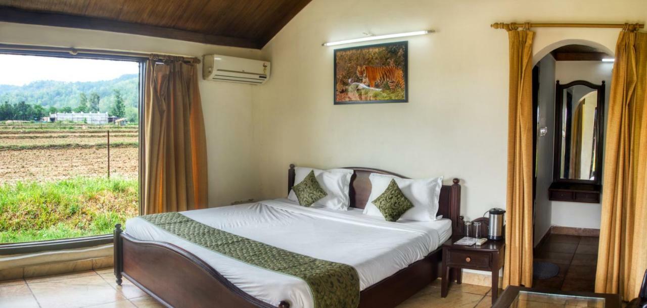 Tusk and Roar Corbett Resort Dhela Exteriör bild